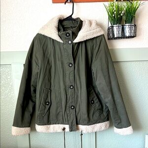Women's Green Hooded Jacket with Sherpa Lining
